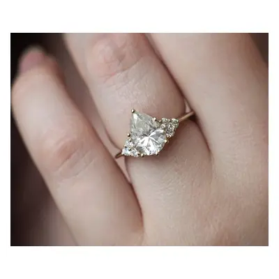 Jeanie Engagement Ring - 18k rose gold / moissanite with diamonds